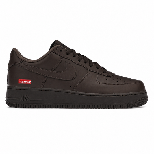 Cropped shoe photo 1