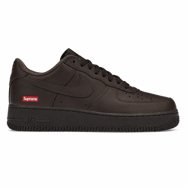 Cropped shoe photo 1