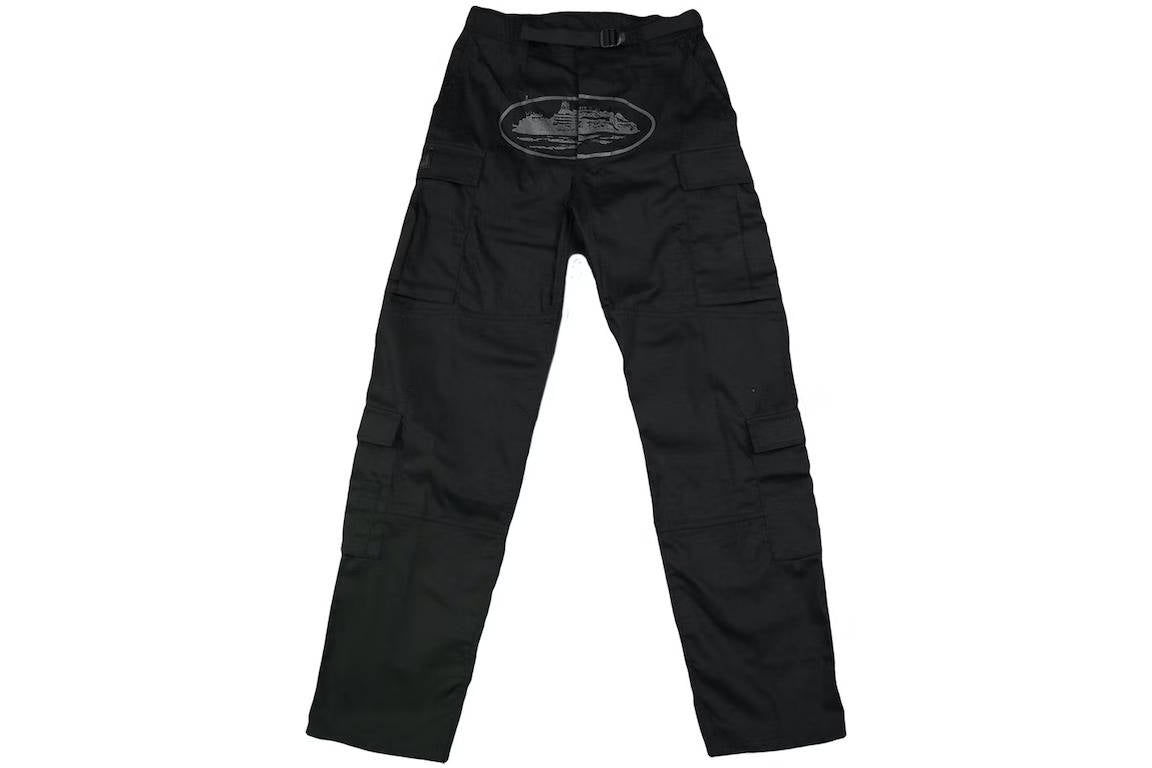 CORTEIZ TRIPLE BLACK CARGOS